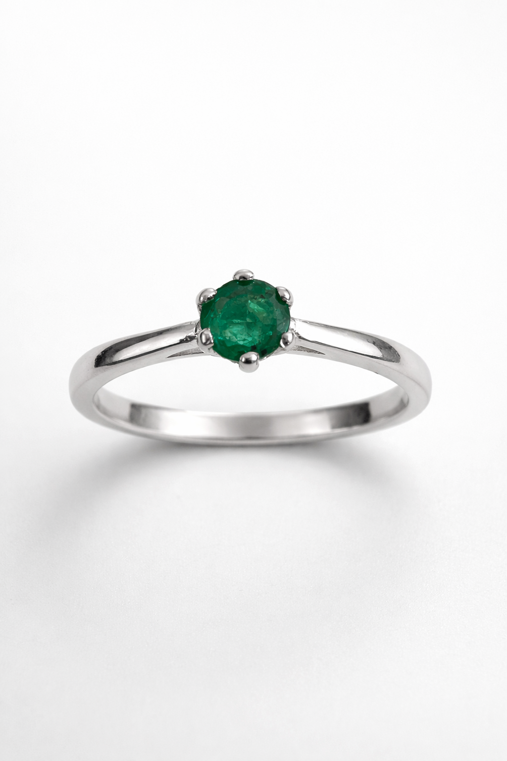 Anillo en Plata 925 con esmeralda Encanto Verde